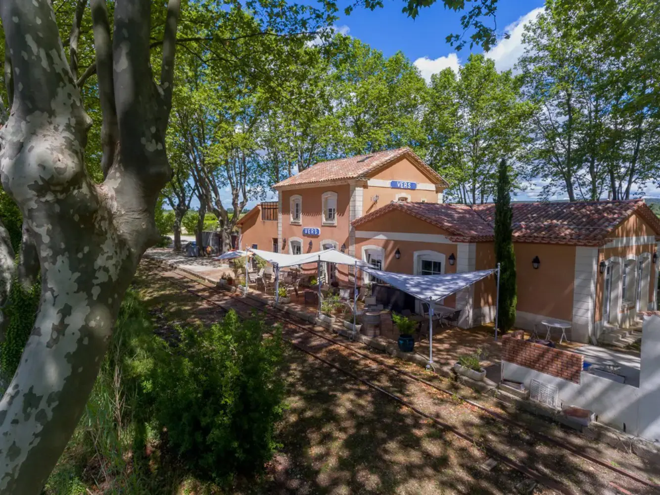 La Petite Gare - Vers-Pont du Gard (Gard)