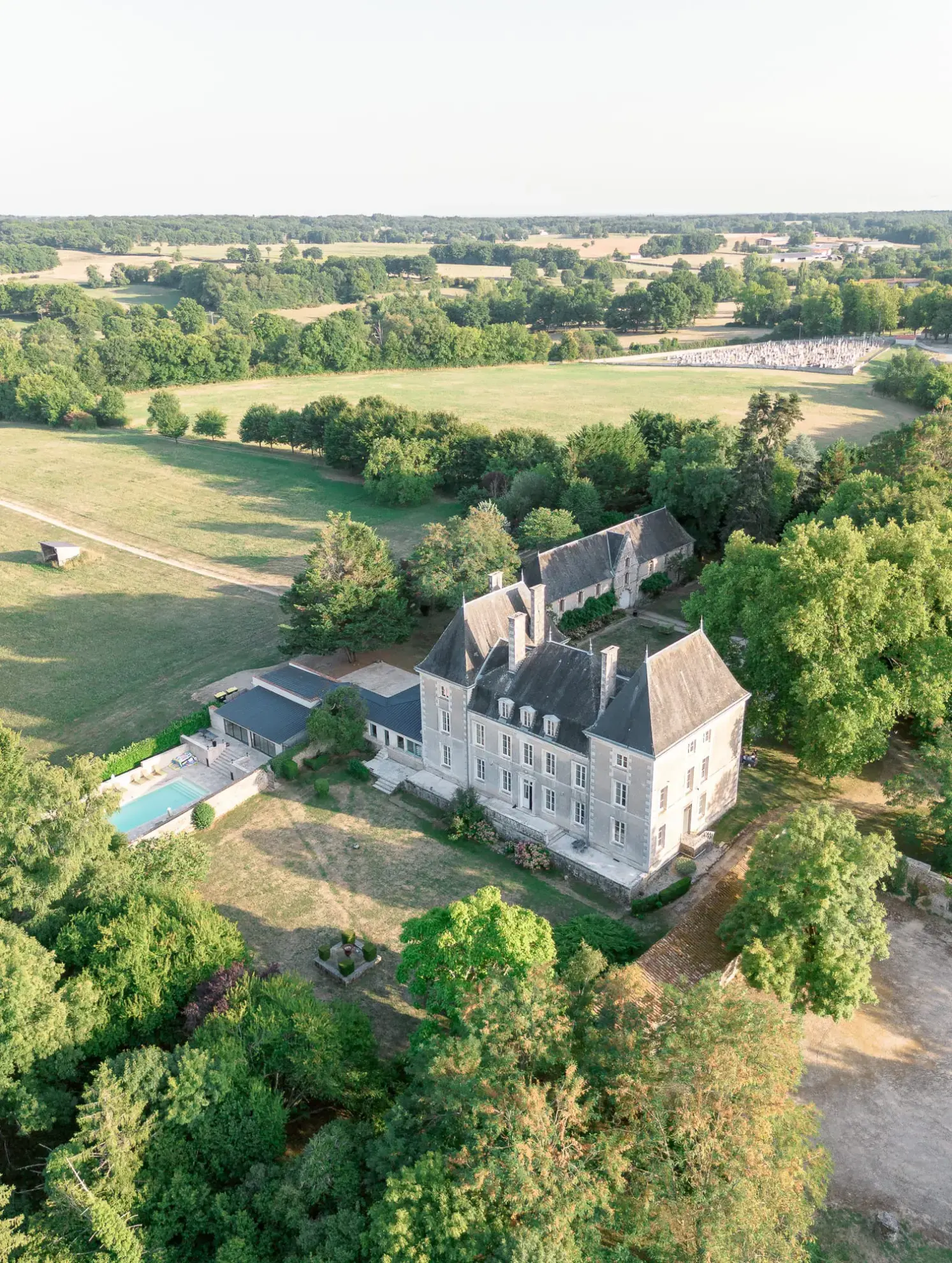Château de la Borderie - Benest (Charente)