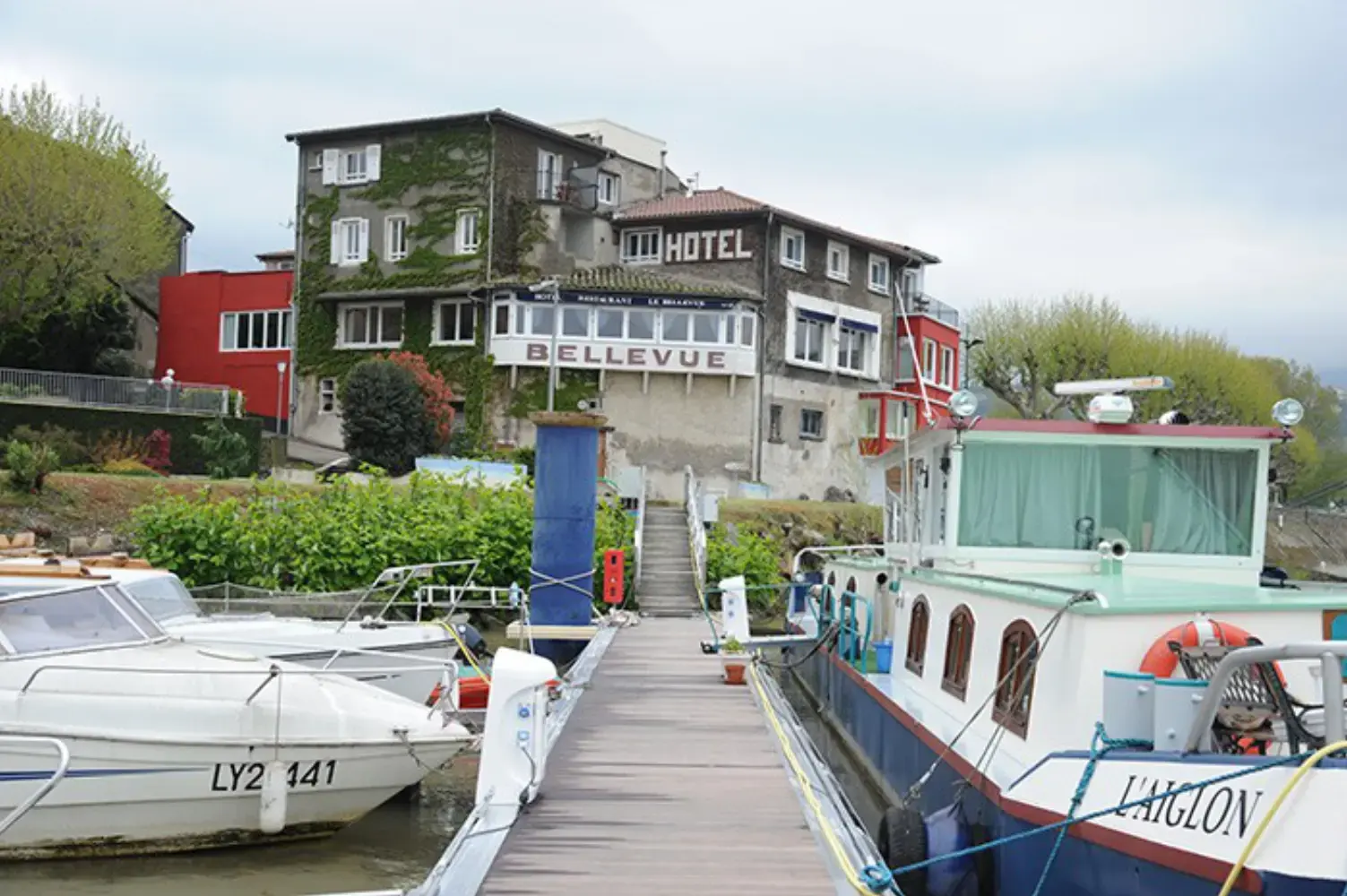 Le Bellevue - Les-Roches-de-Condrieu (Isère)