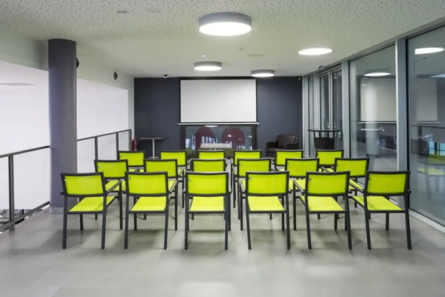 Mac Amande - Courbevoie (Hauts-de-Seine)