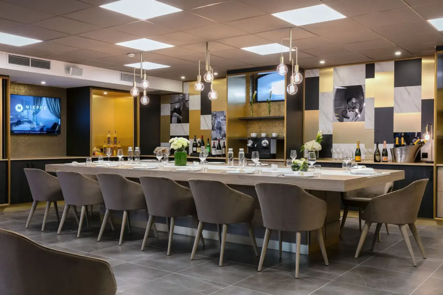 Niepce Paris Curio Collection by Hilton - Paris (Paris)