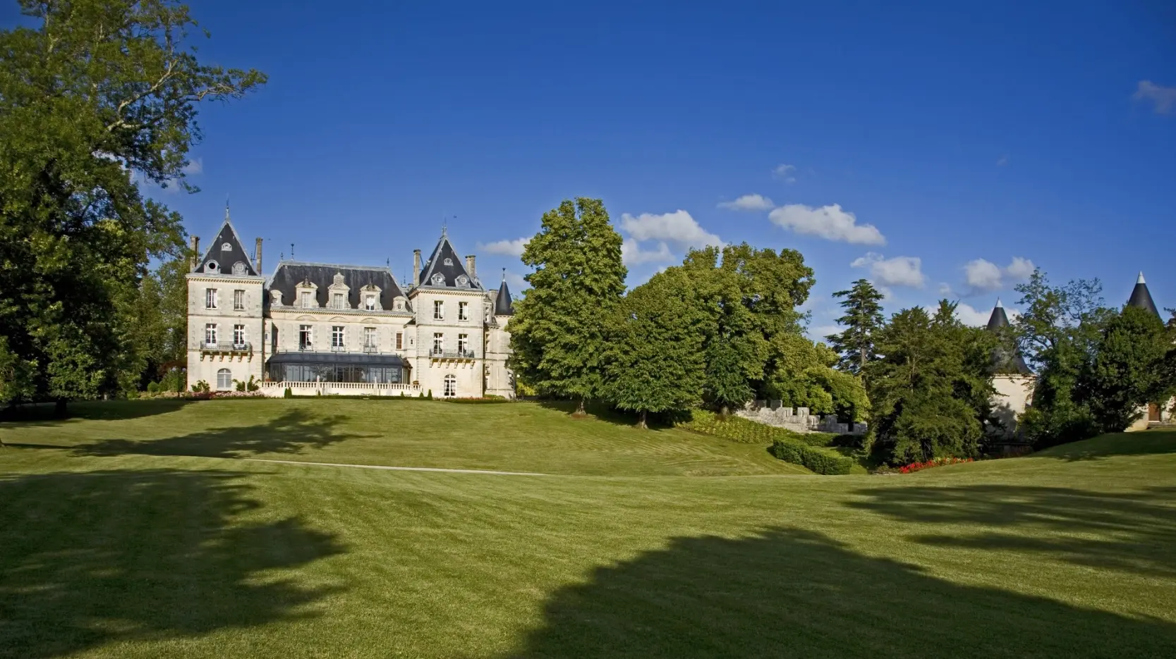 Château de Mirambeau - Mirambeau (Charente-Maritime)