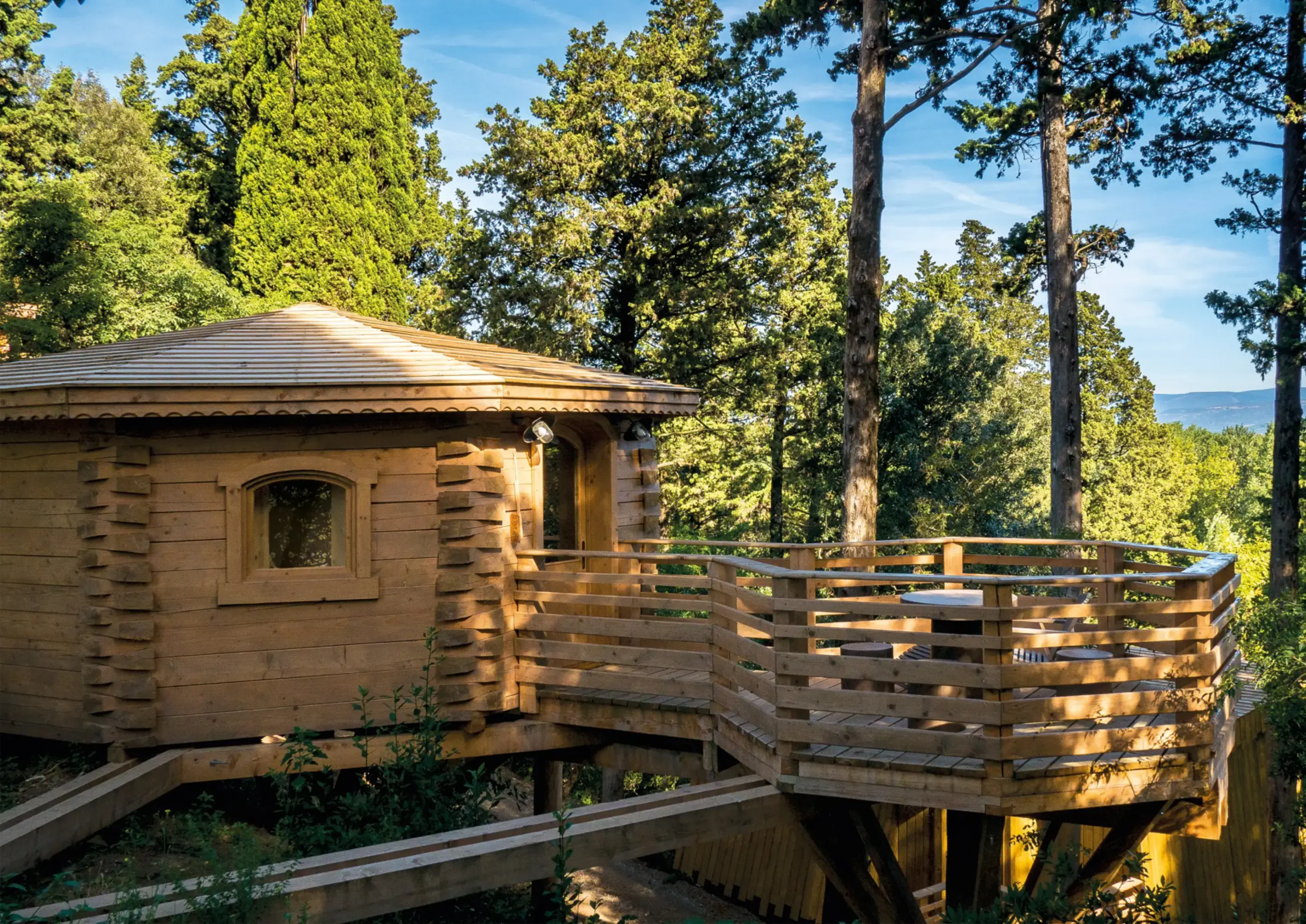 Les Cabanes dans les Bois - Villalier (Aude)