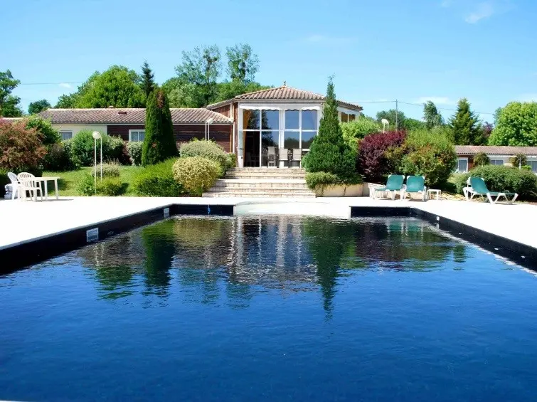 Hôtel Val de Vienne - Le Vigeant (Vienne)