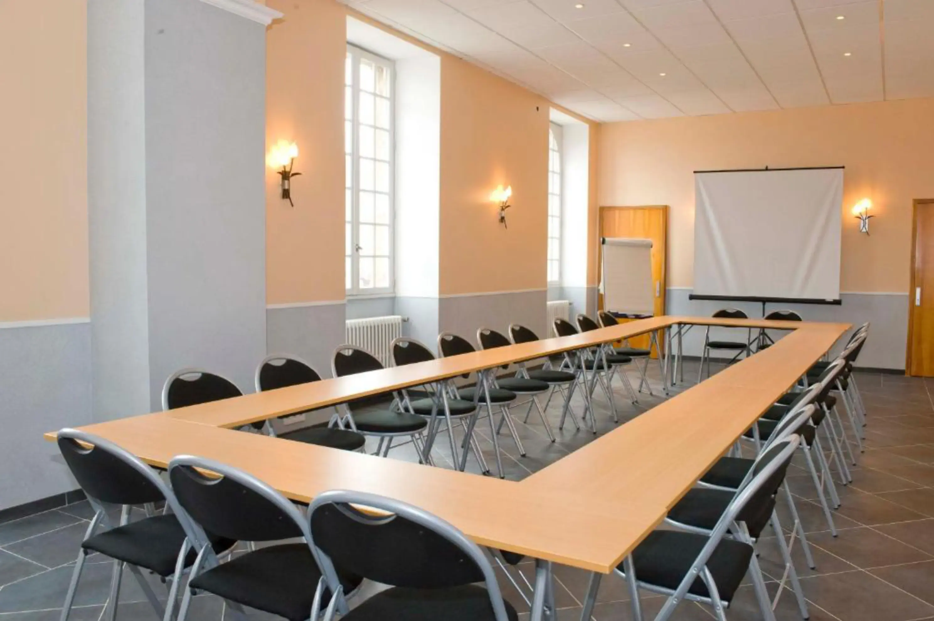 Queen Serenity Hotel - Redon (Ille-et-Vilaine)