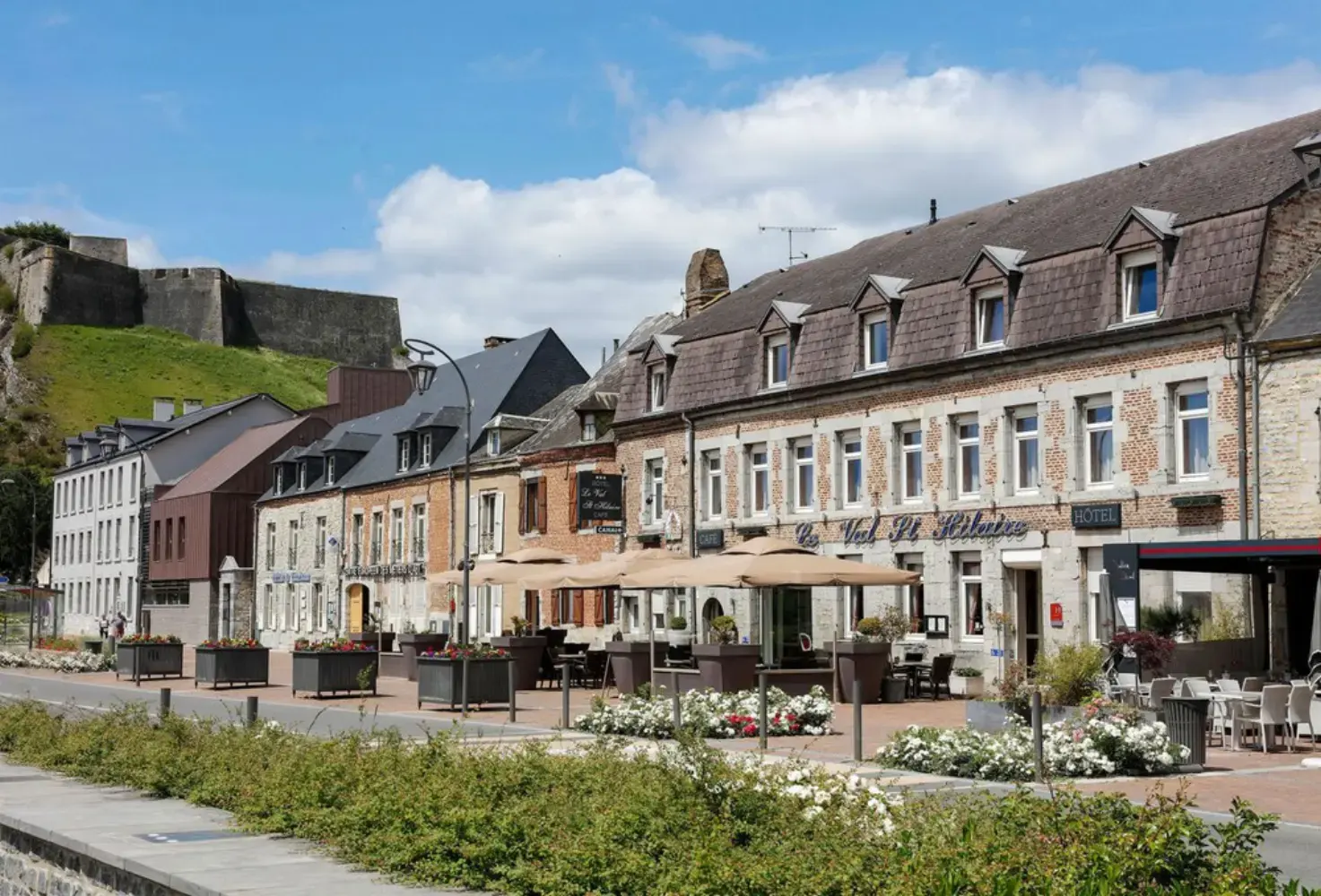 Hôtel le Val Saint-Hilaire - Givet (Ardennes)