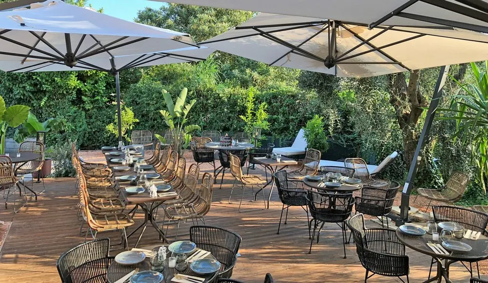 Avocado Hôtel Restaurant - Saint-Jeannet, Alpes-de-Haute-Provence (Alpes-Maritimes)