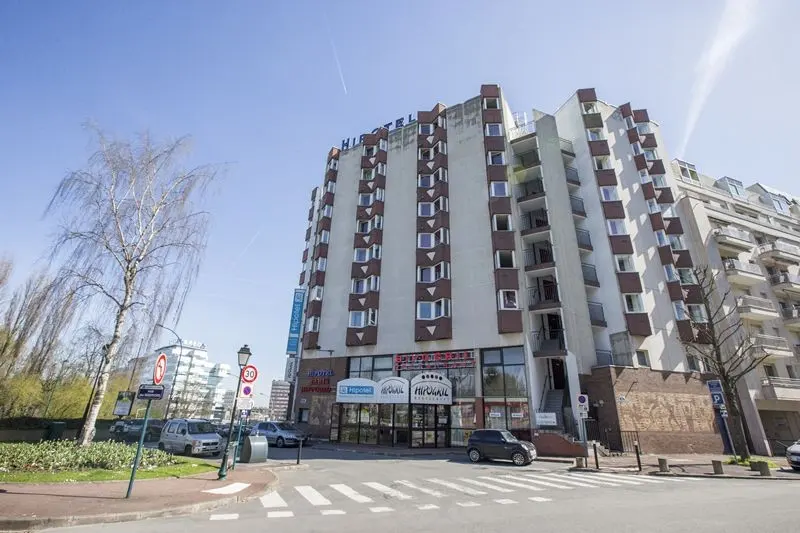 Hipotel Paris Hippodrome Parc Floral - Jointville-le-pont (Val-de-Marne)