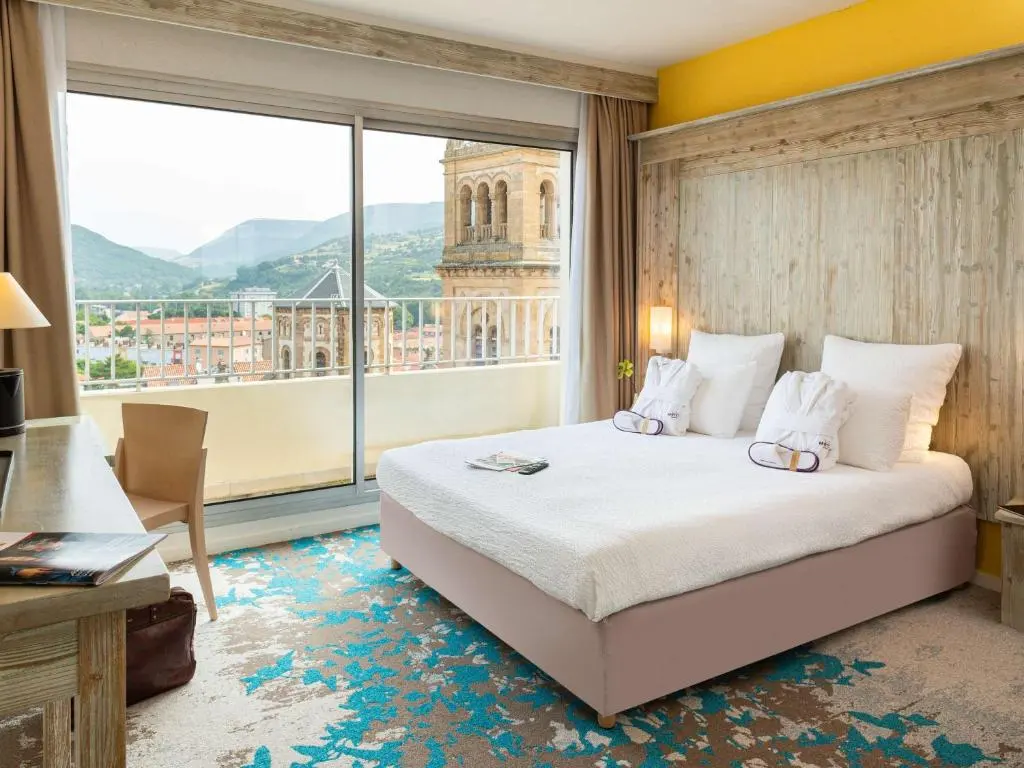 International Hôtel - Ibis*** Mercure**** - Millau (Aveyron)