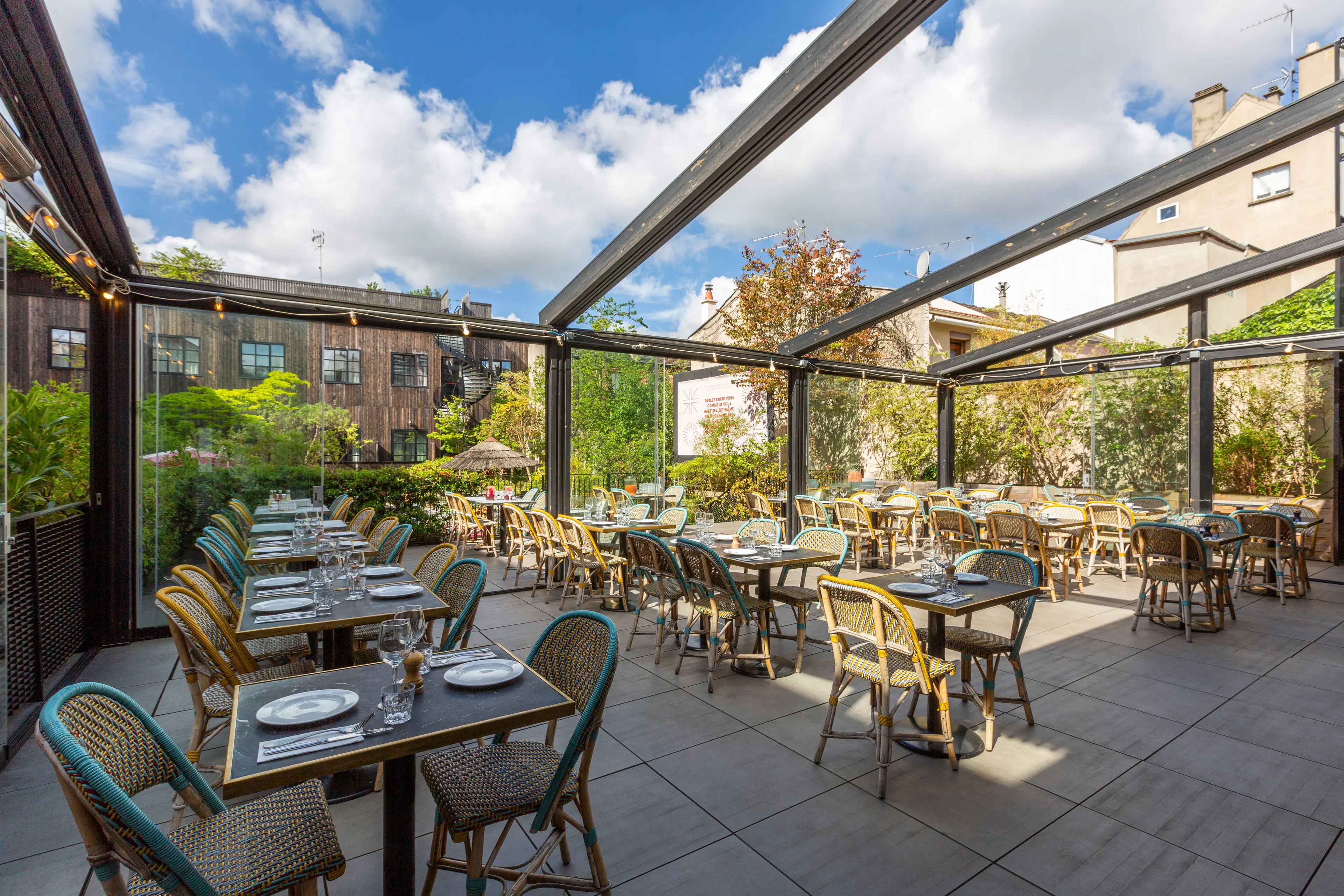 Mob Hôtel Paris les Puces - Saint-Ouen (Seine-Saint-Denis)