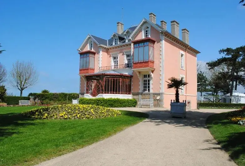 Musée Christian Dior - Grandville (Manche)