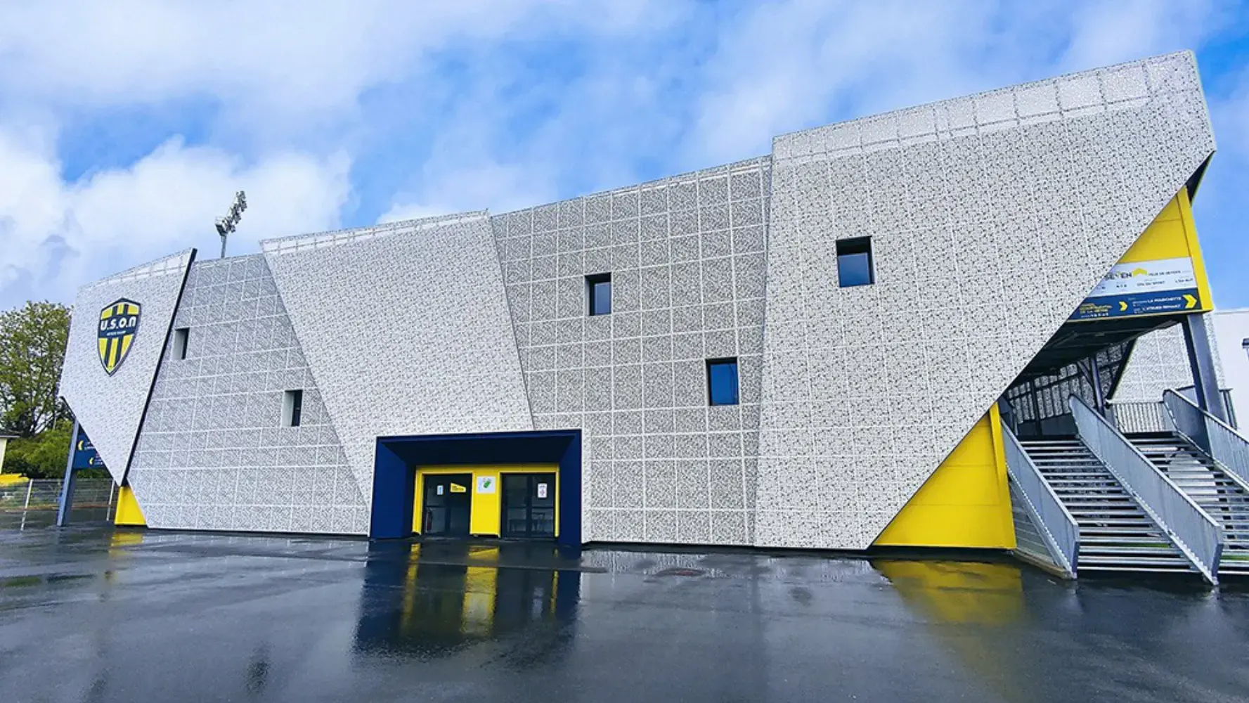 Stade du Pré Fleuri - Varennes-Vauzelles (Nièvre)