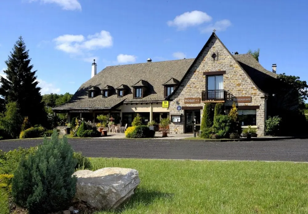 Relais de la Poste - Neuvéglise (Cantal)