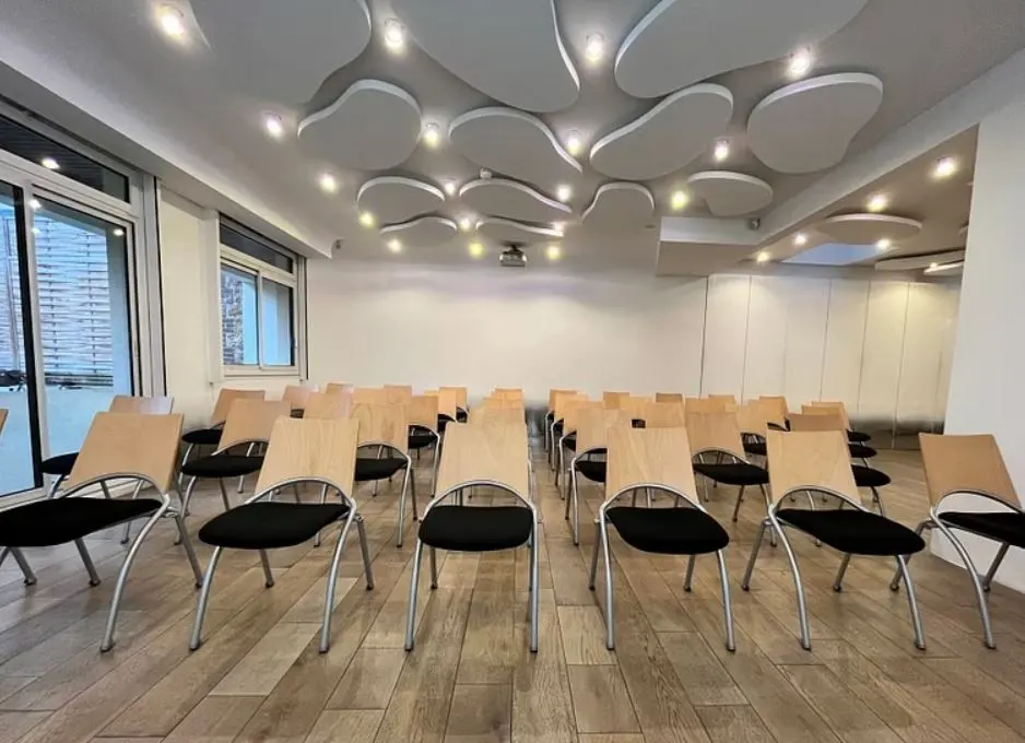 Présent ! - Paris (Paris)