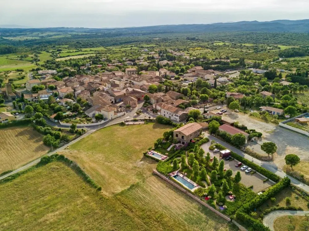 Castigno, Château et Village - Assignan (Hérault)