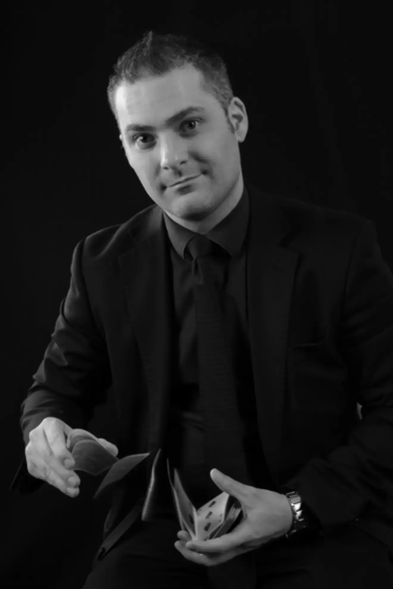 Steeve Mind Magicien Close-up Mentaliste  Magie digitale - Sucy en brie (Val-de-Marne)