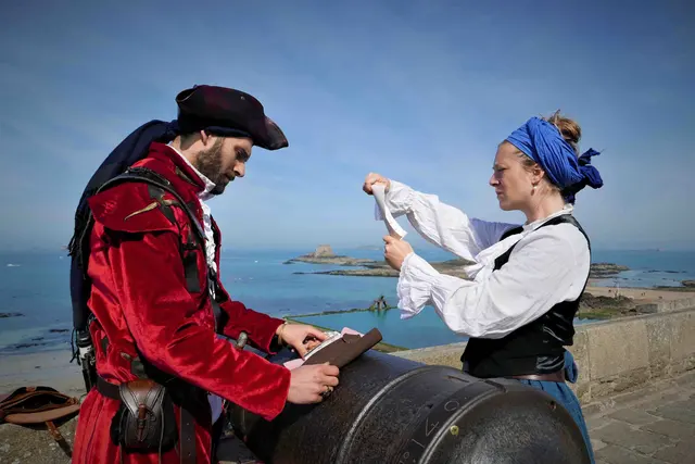 Escape Tour - DINARD (35)
