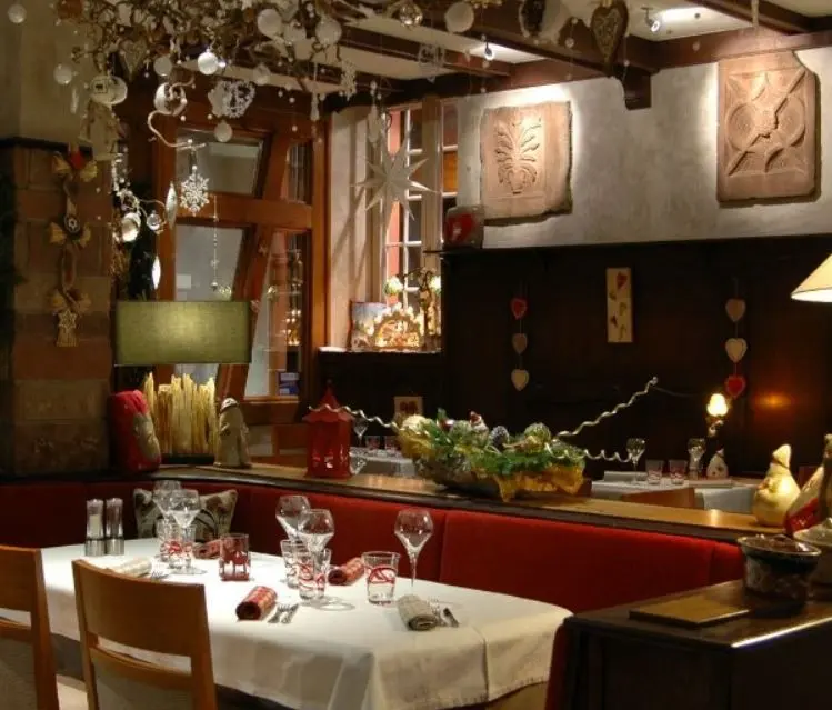 Au Relais des Ménétriers - RIBEAUVILLE (Haut-Rhin)