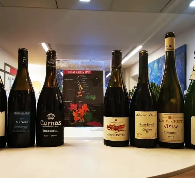 Rouge aux lèvres - PARIS (Paris)