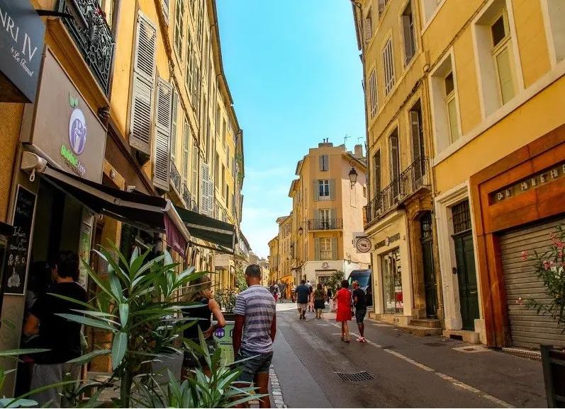 Les Caves Henri IV By Le Formal - AIX-EN-PROVENCE (Bouches-du-Rhône)