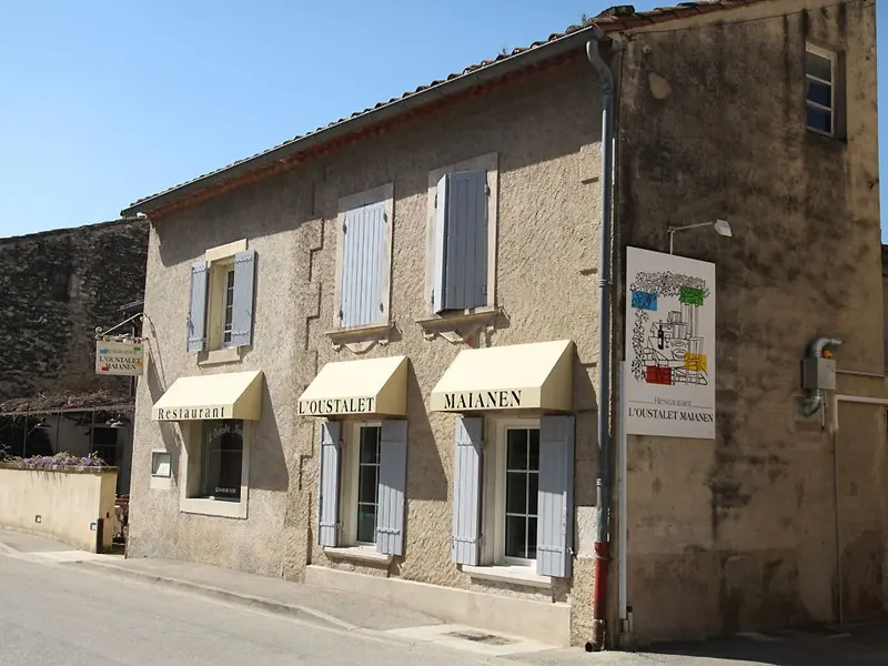 L'Oustalet Maianen - MAILLANE (Bouches-du-Rhône)