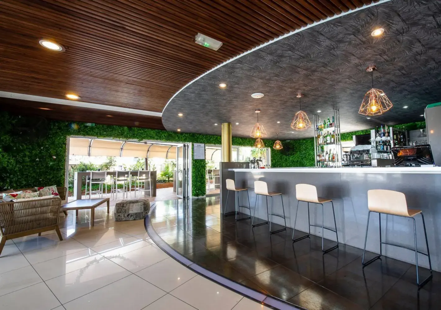 Le Bintz - NOUMEA (Monaco)