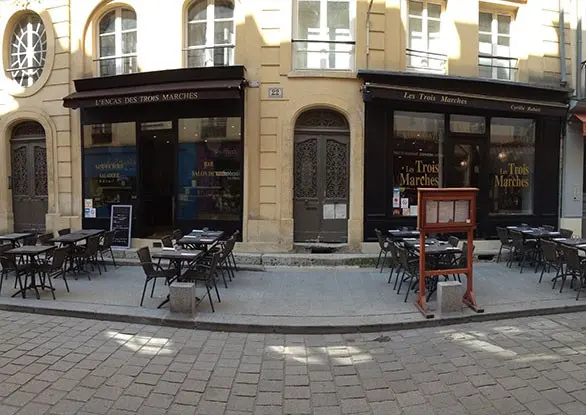 Les Trois Marches - VERSAILLLES (Yvelines)