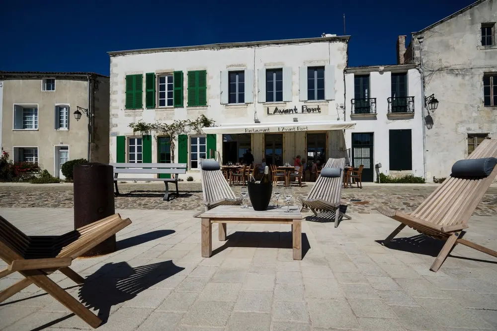 L'Avant Port - SAINT-MARTIN-DE-RE (Charente-Maritime)