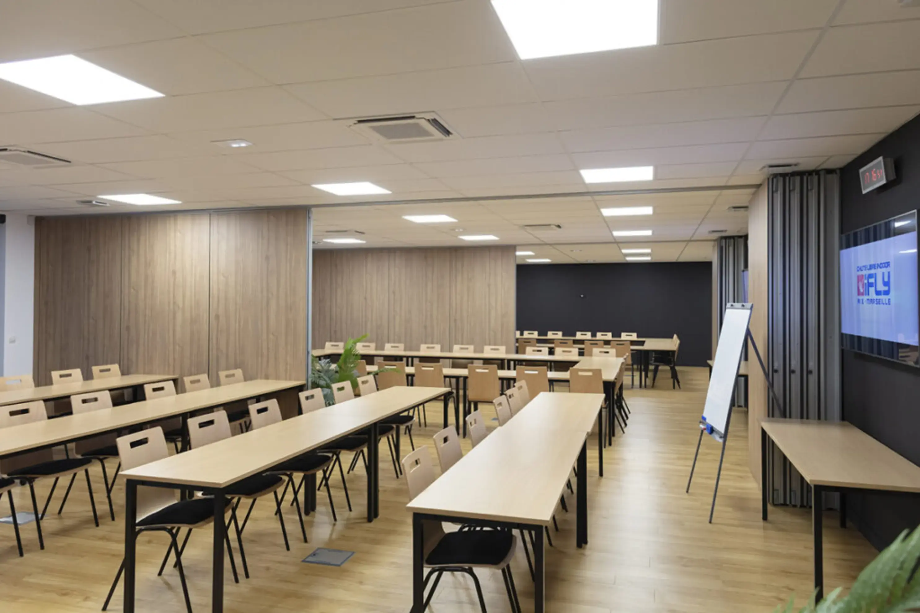 IFLY Aix-Marseille - BOUC-BEL-AIR (Bouches-du-Rhône)