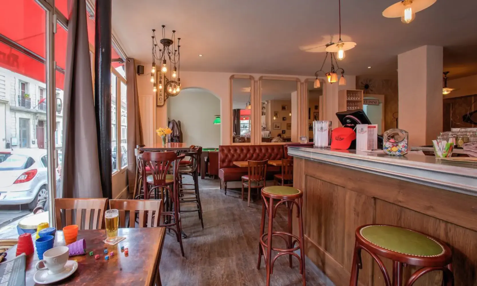 Aux Dés Calés 17 Legendre - PARIS (Paris)