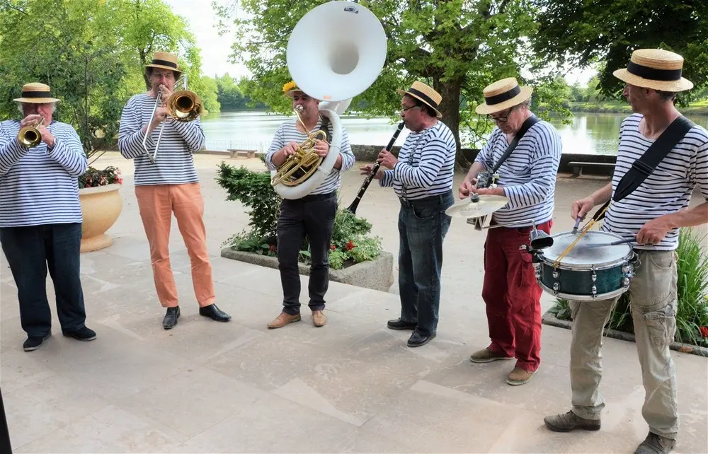 Les Carottes Rapées - LA LUCERNE D'OUTREMER (Manche)