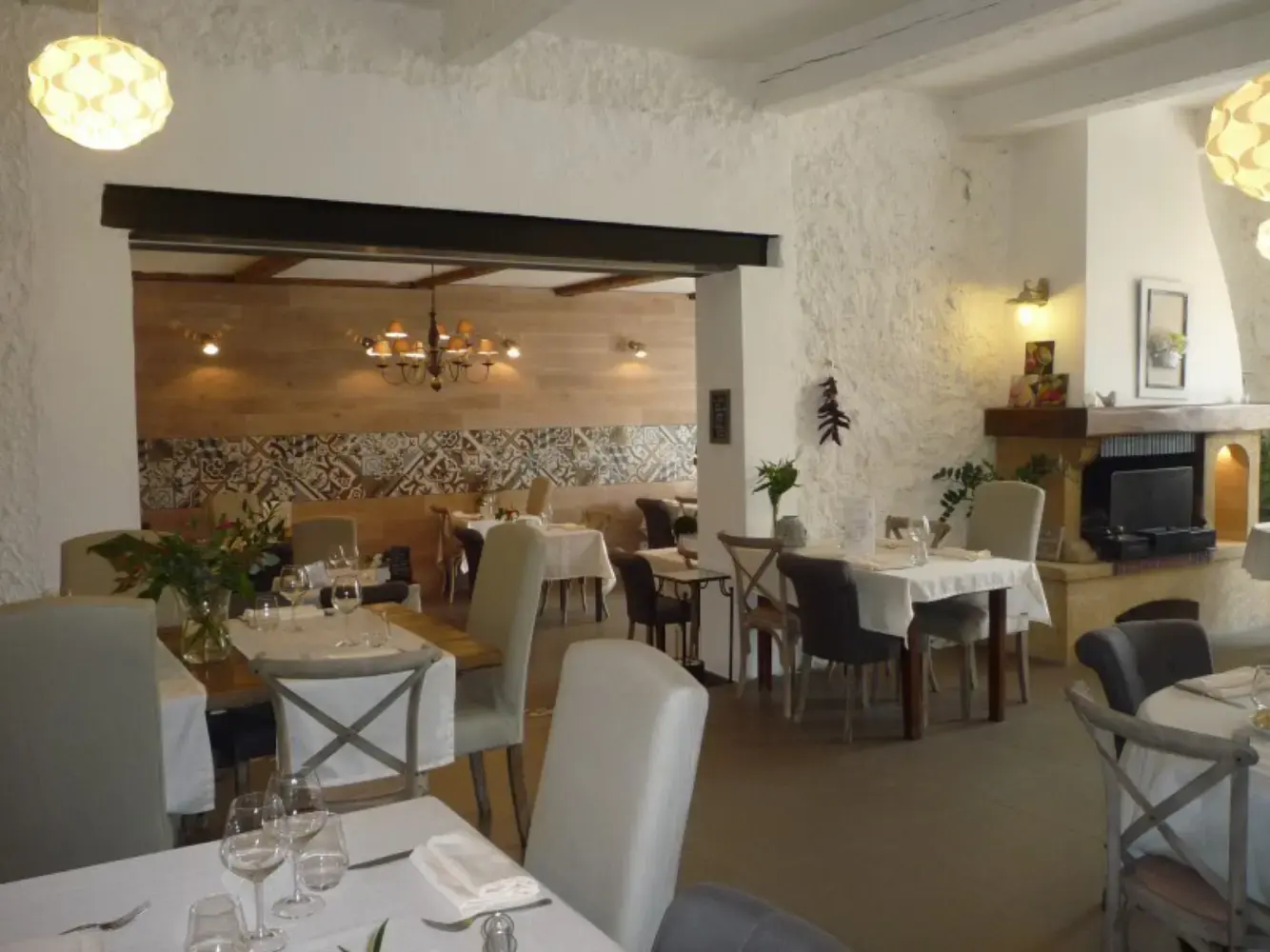 Restaurant La Fenière - LA BOUILLADISSE (Bouches-du-Rhône)