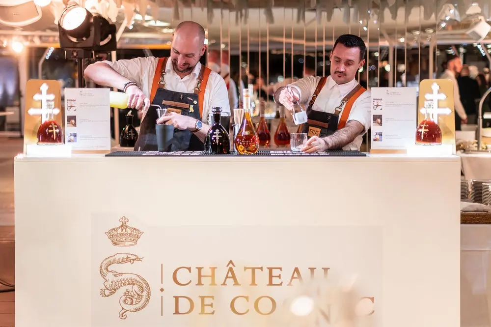 FINE, bar événementiel - ANNECY (Haute-Savoie)