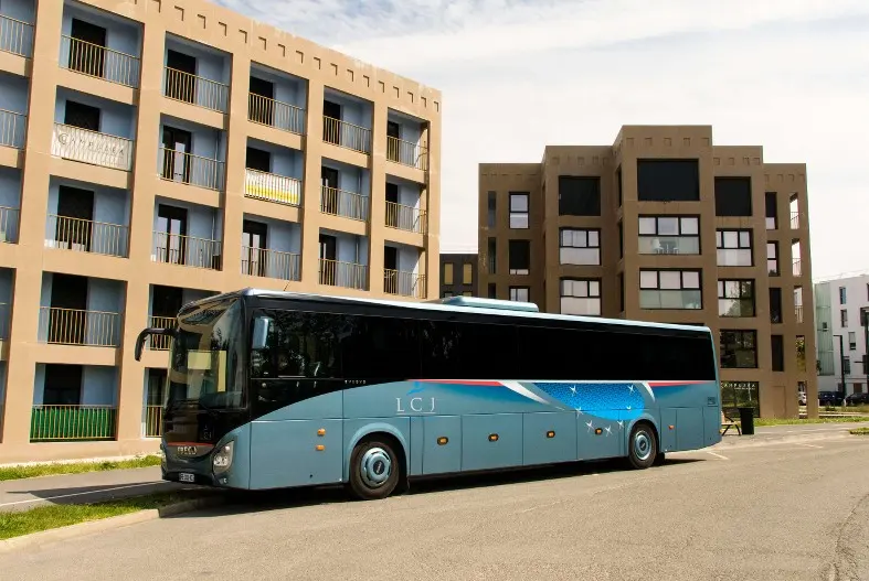 LCJ Autocars - MAGNY-LES-HAMMEAUX (Yvelines)