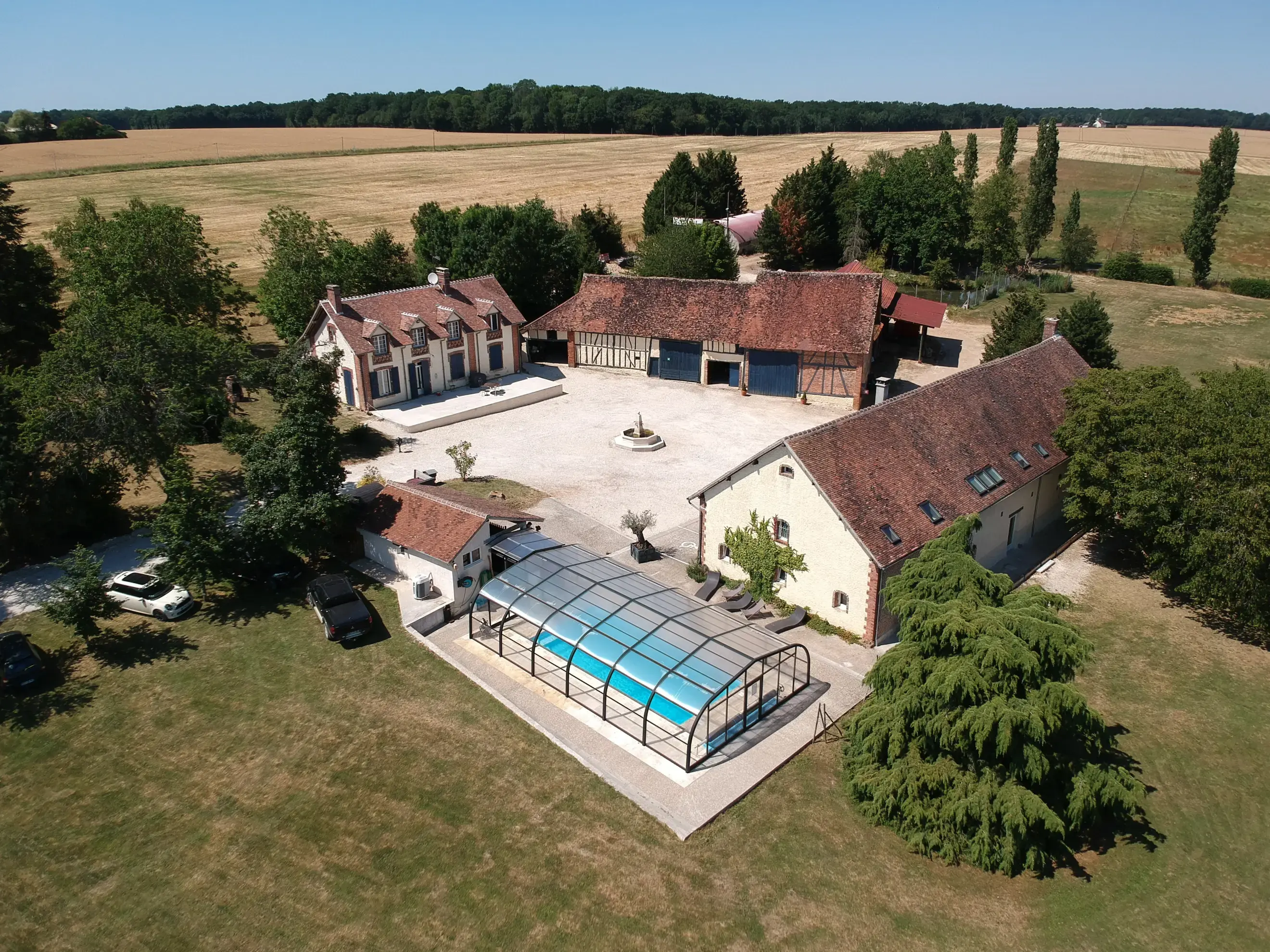 Les Maisons Blanches - CHAMPIGNELLES (Yonne)