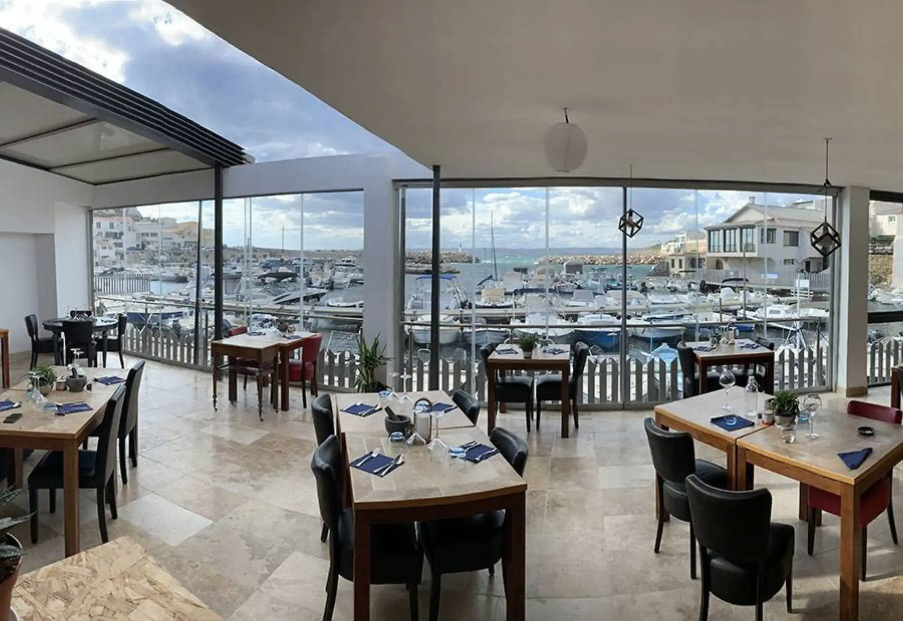 La Capitainerie des Goudes - MARSEILLE (Bouches-du-Rhône)