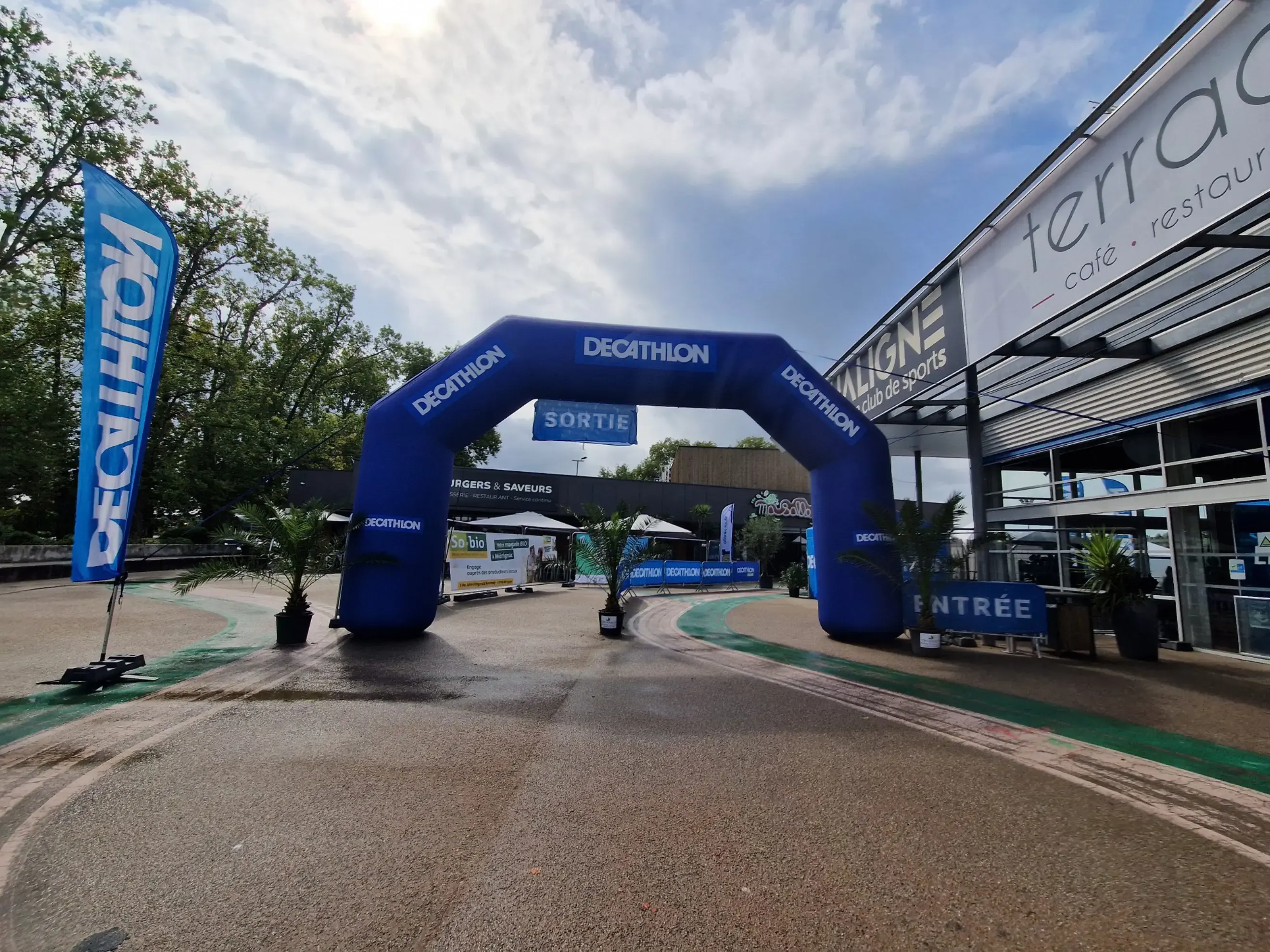 Decathlon Village - MÉRIGNAC (Gironde)