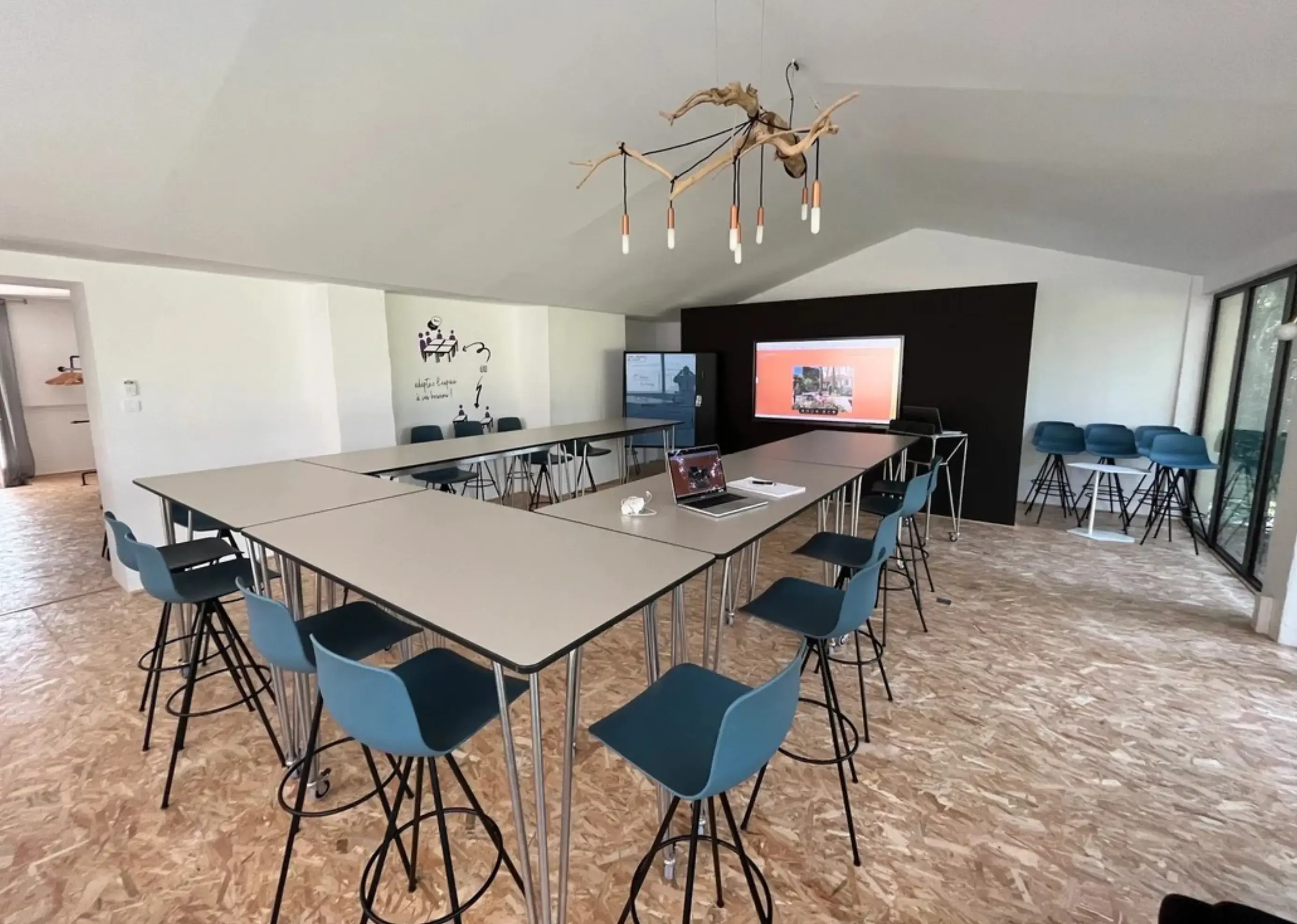 Maison Dragonette - ENTRAIGUES-SUR-LA-SORGUE (Vaucluse)