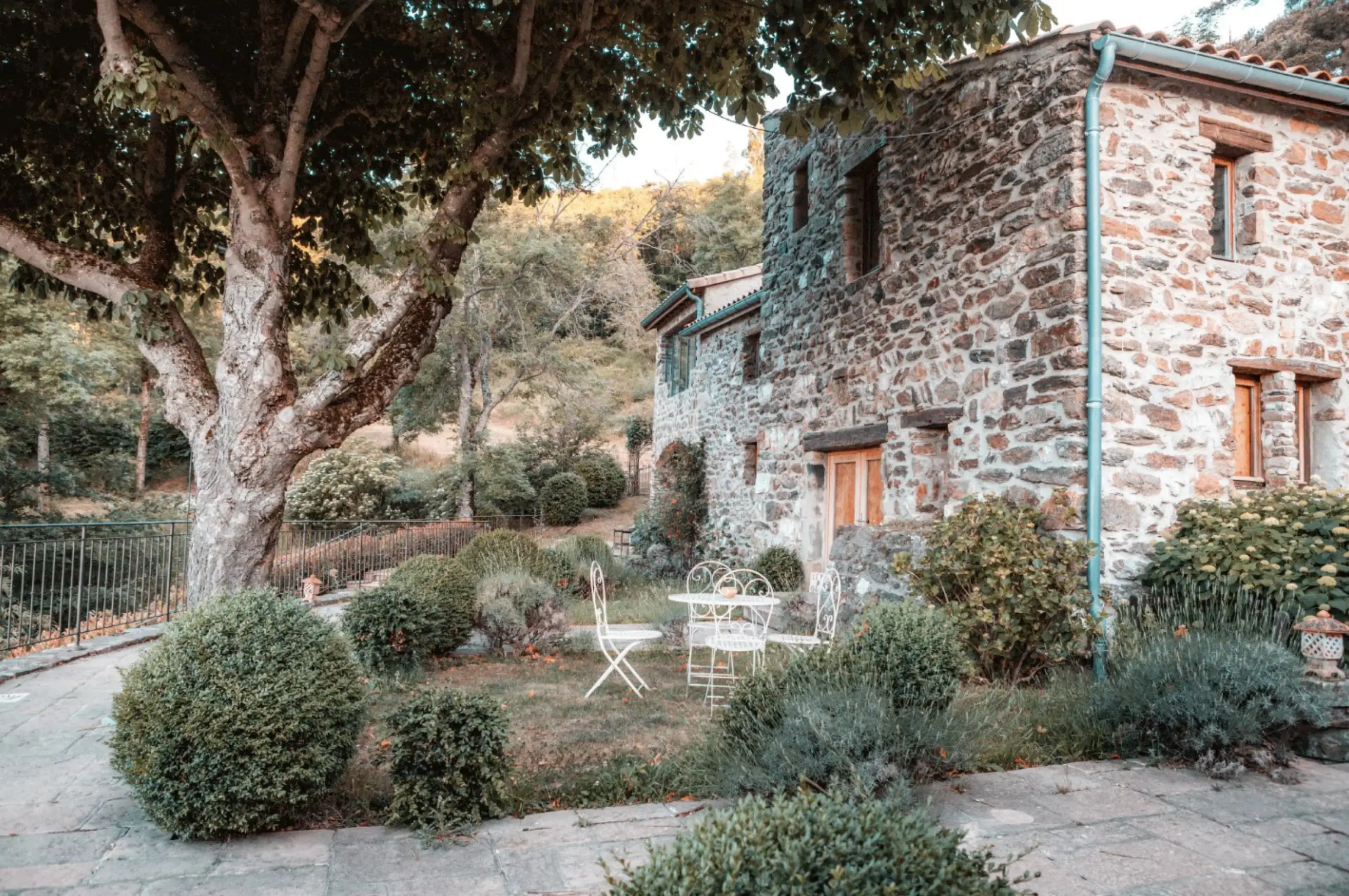 Le Hameau de La Mûre - SAINT-LAURENT-DU-PAPE (Ardèche)