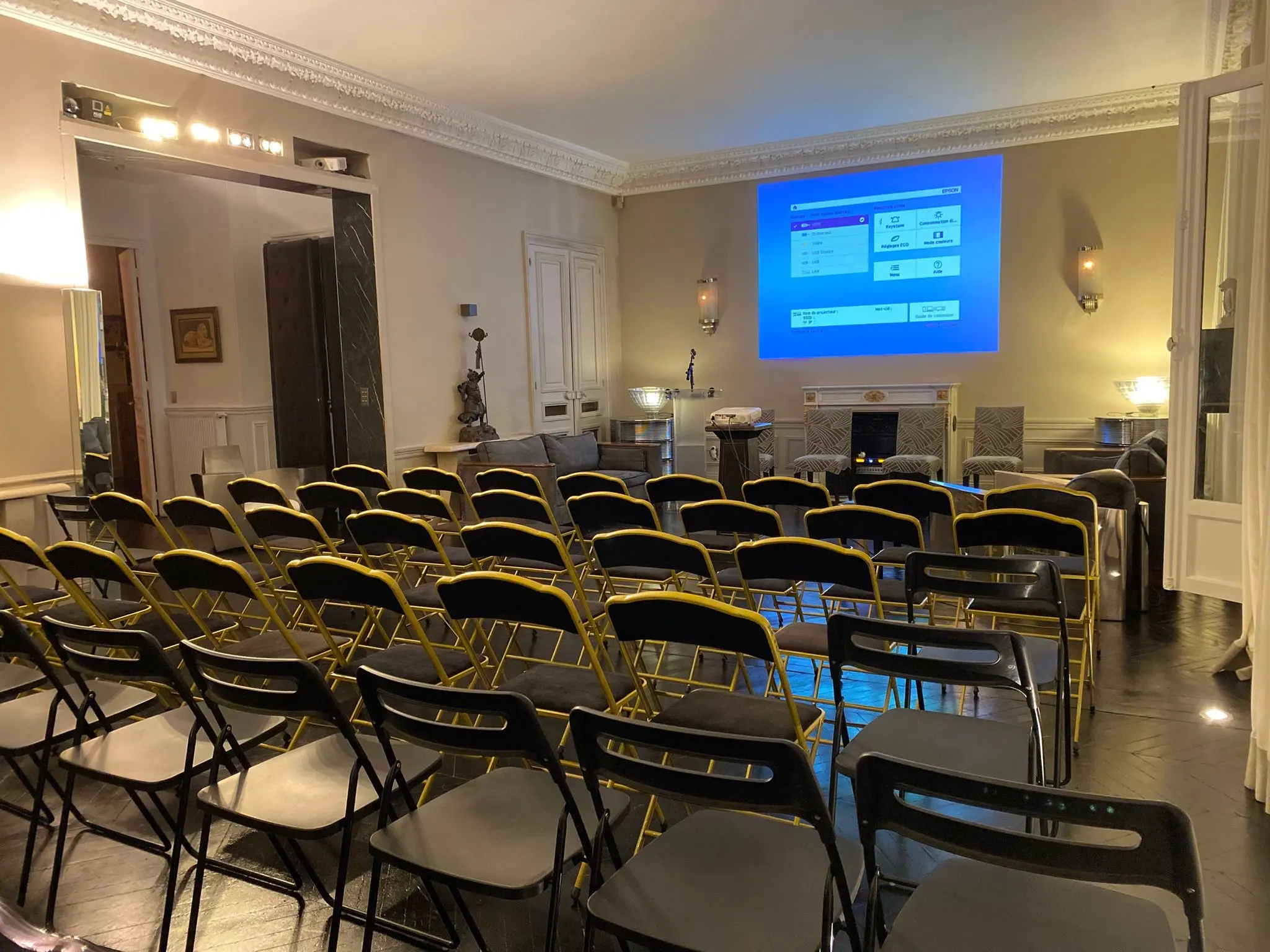 Le Loft Triangle d’Or – Paris VIII Un lieu d’exception pour vos réunions et séminaires - PARIS (Paris)