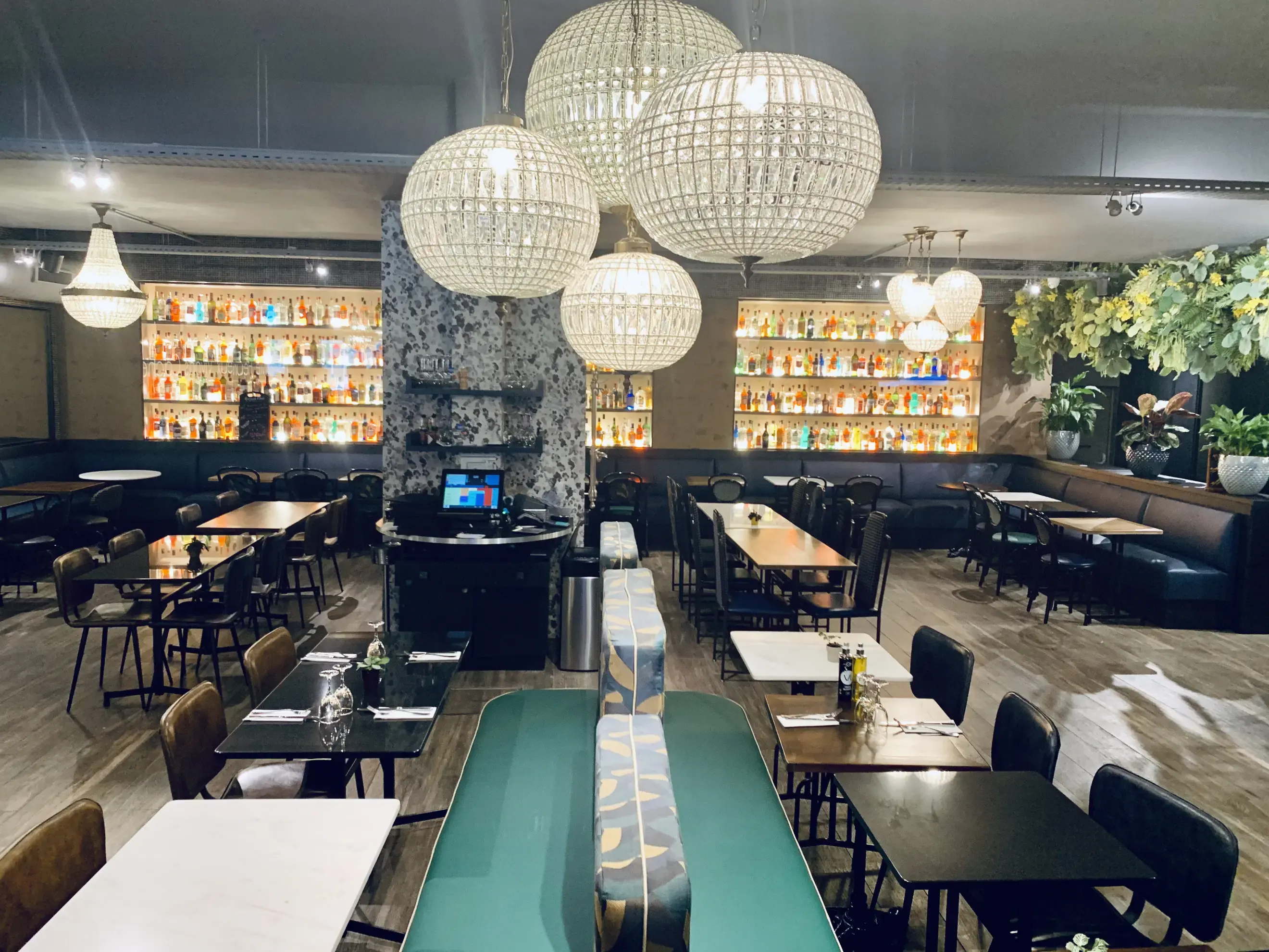 Pour Vivre Heureux Vivons Cachés - COURBEVOIE (Hauts-de-Seine)