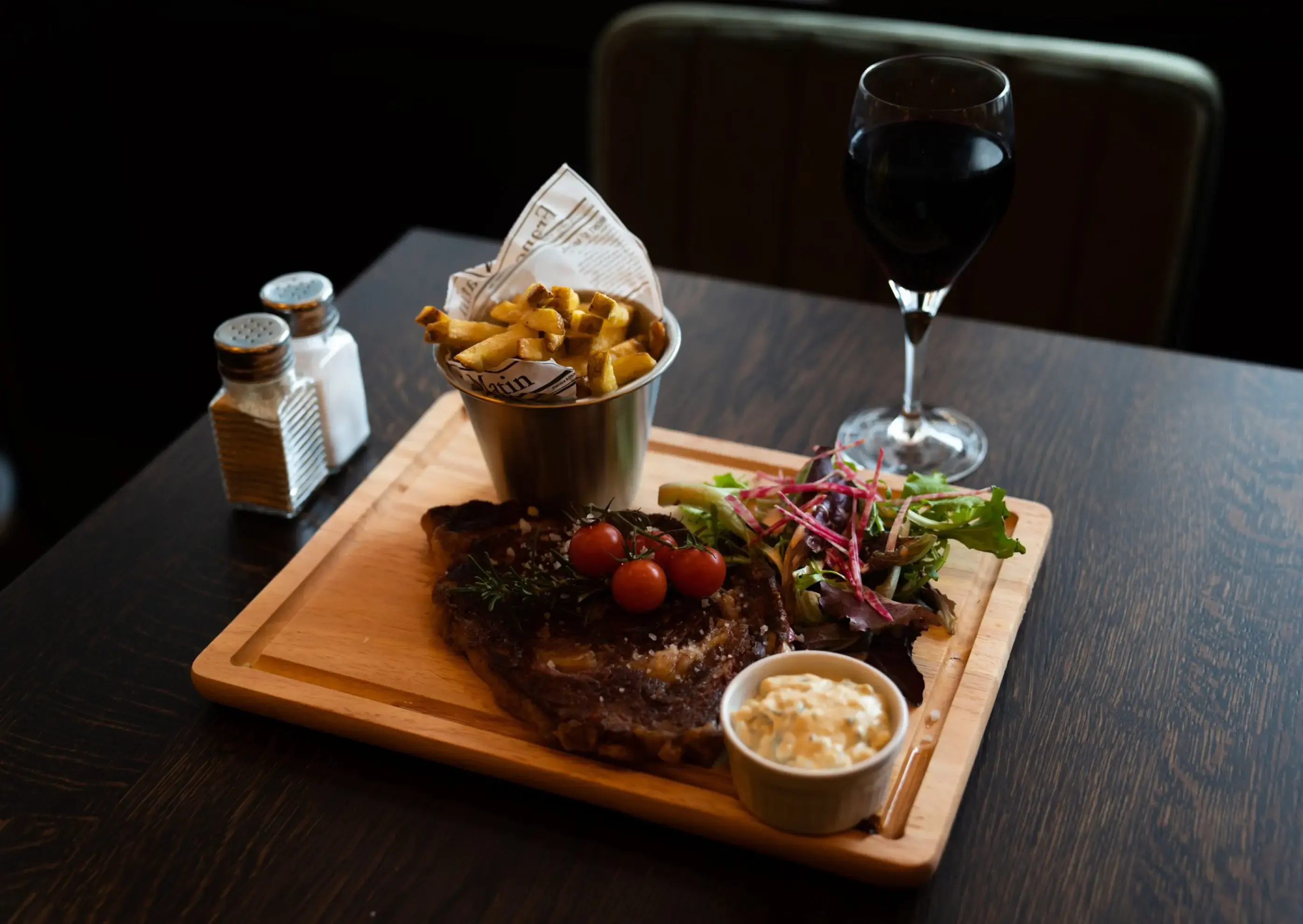 Le Bouquet - Neuilly-sur-Seine (Hauts-de-Seine)