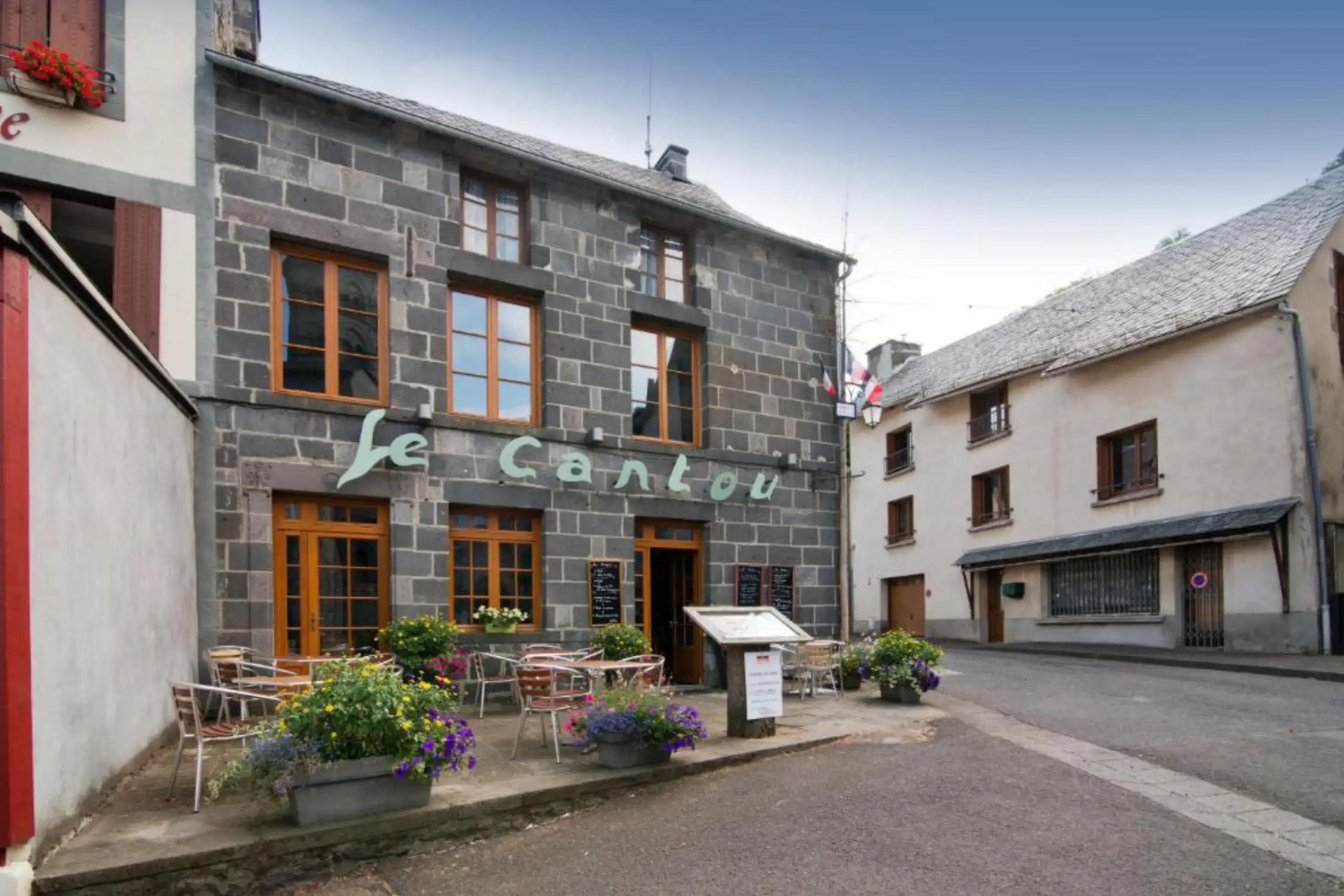 Auberge Le Cantou - ORCIVAL (Puy-de-Dôme)