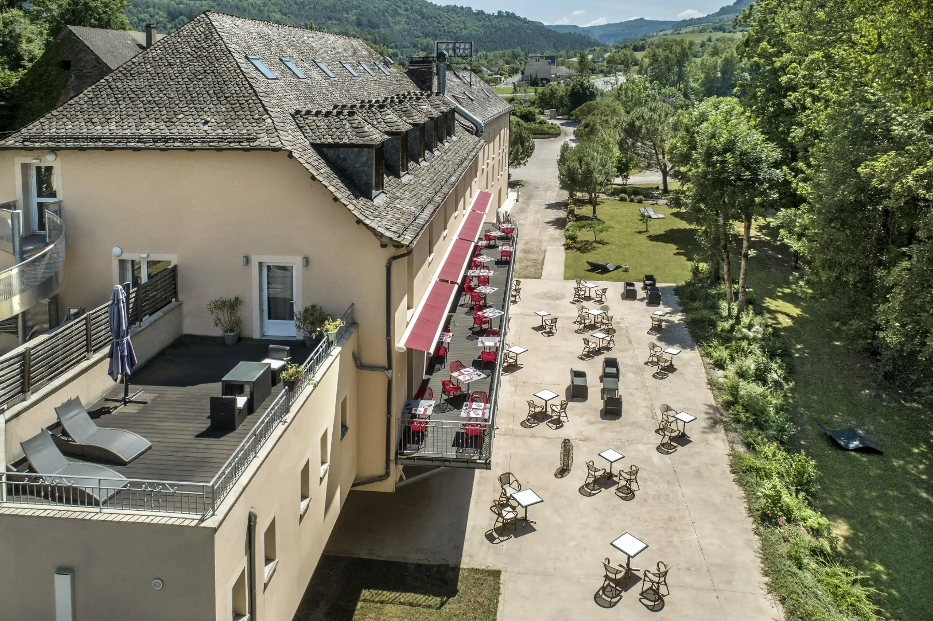 Hôtel Restaurant Les 2 Rives - CANOURGUE (Lozère)