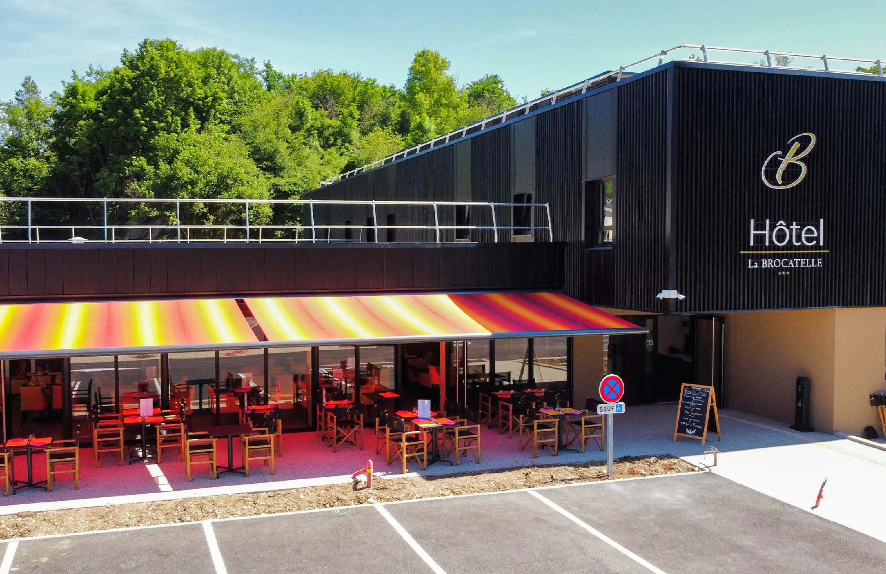 Hôtel La Brocatelle - CHASSAL-MOLINGES (Jura)