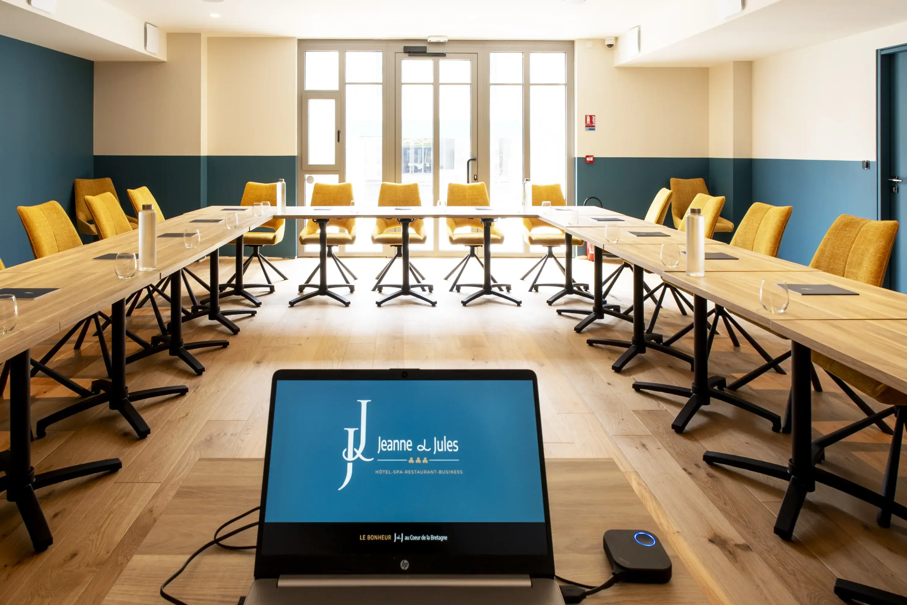 Hôtel Jeanne et Jules - ROSTRENEN (Côtes-d'Armor)