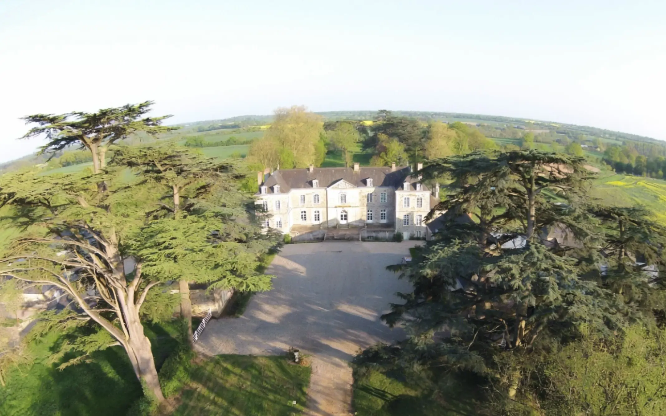 Domaine des Courans - GENNES-LONGUEFUYE (Mayenne)