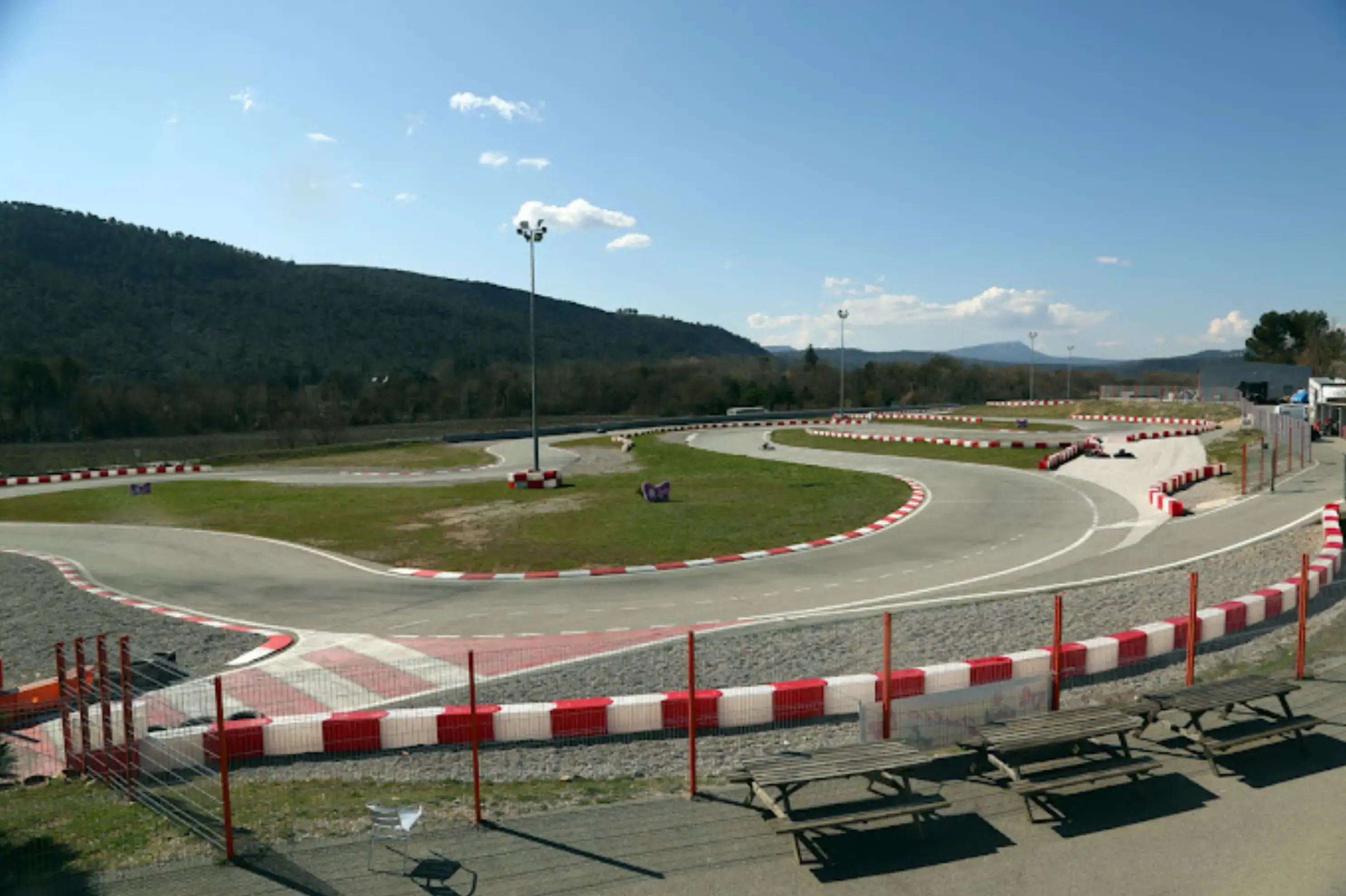 Brignoles Karting Loisir - BRIGNOLES (Var)