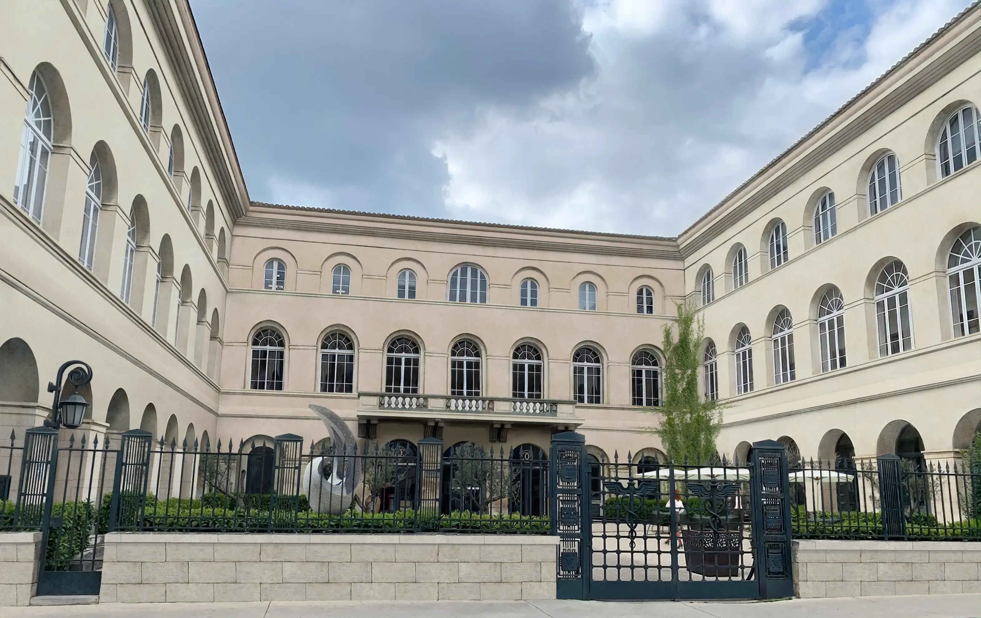 Le Grand Hôtel Dieu - Nîmes (Gard)