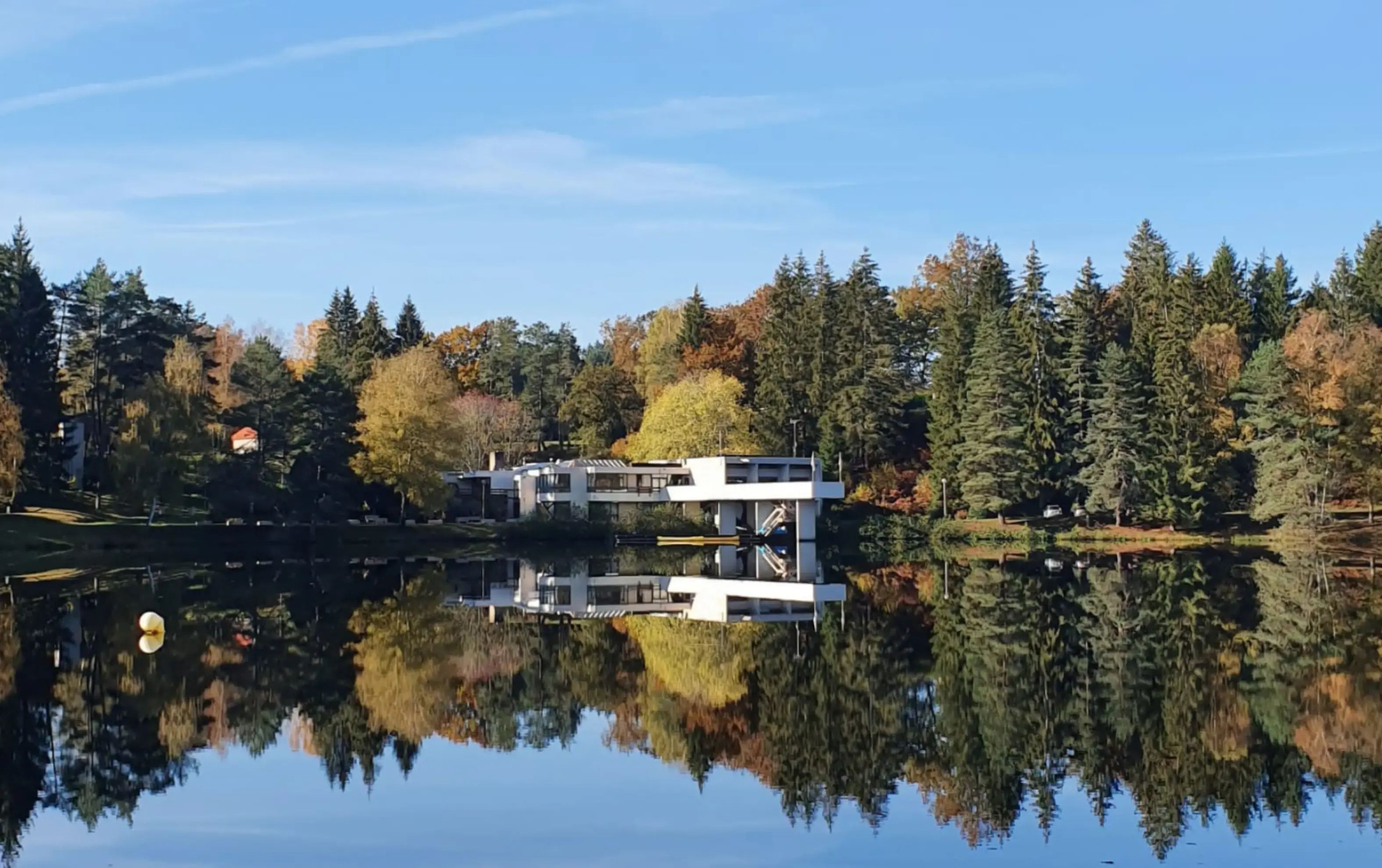 Eden Lake - ÉGLETONS (Corrèze)